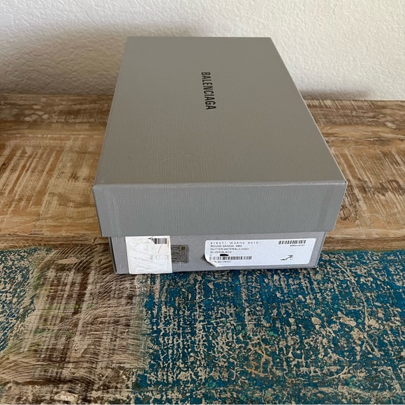 BALENCIAGA Metallic Sandals - Picture 7 of 7